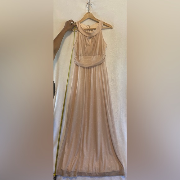 Sweet storm cream evening gown. - Picture 5 of 10